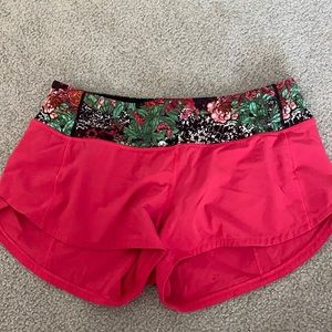 LULULEMON SHORT SHORTS